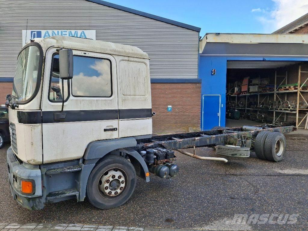 MAN 14.220 Châssis cabine