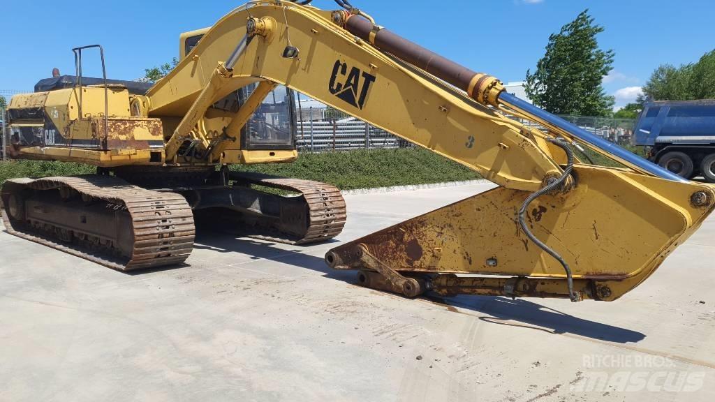 CAT 325 LN Pelle sur chenilles