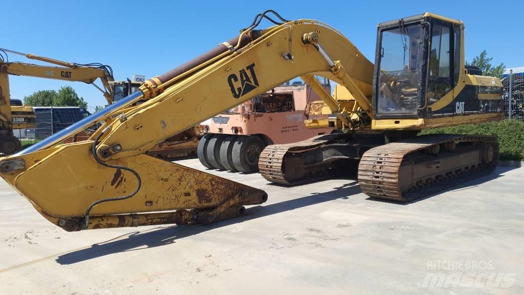 CAT 325 LN Pelle sur chenilles