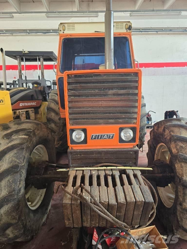 Fiat-Hitachi 1880 DT Tracteur