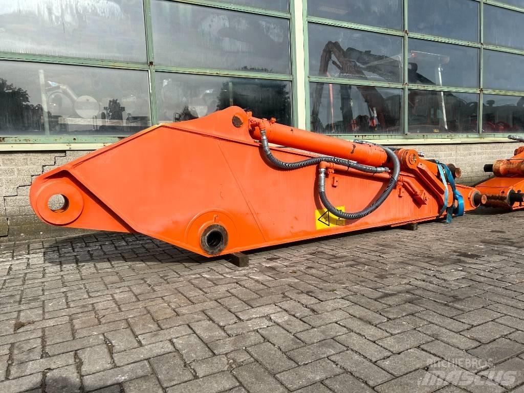 Hitachi ZX 350 LC Pelle rétro arrière