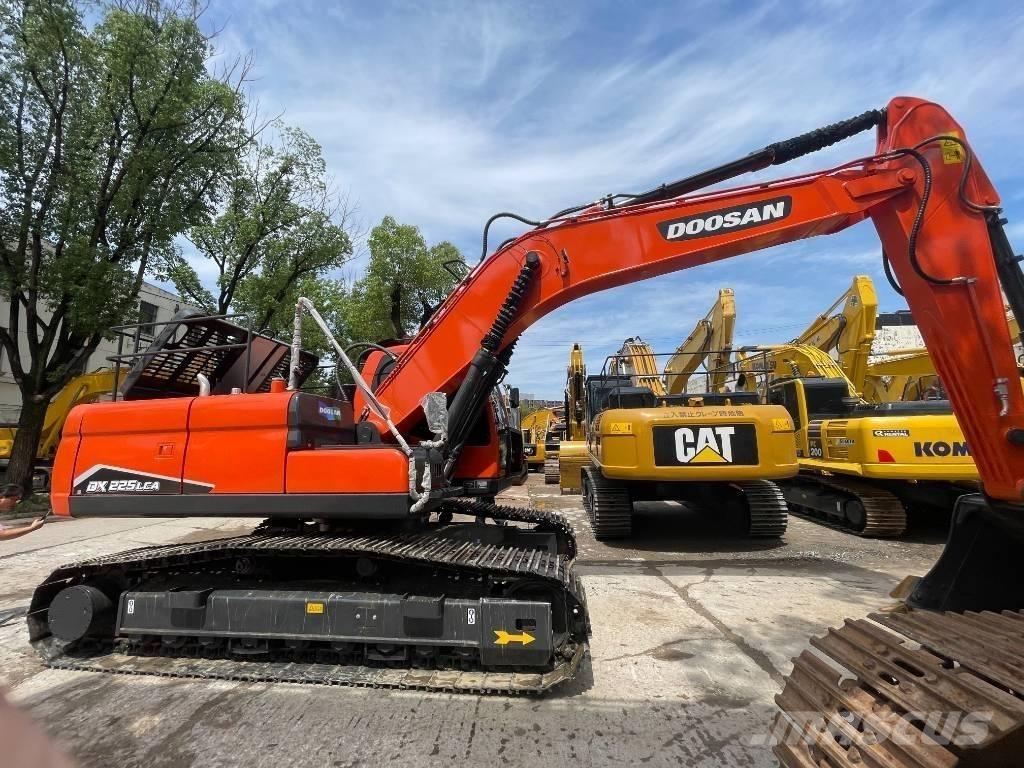 Doosan DX 225 Mini pelle 7t-12t