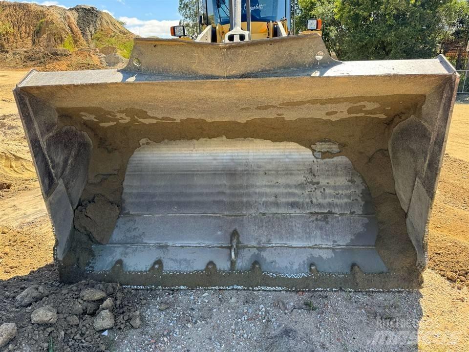Volvo L 90 F Chargeuse sur pneus