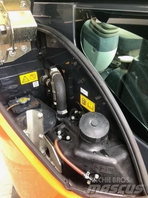 Hitachi ZX 26 U-5 Mini pelle < 7t