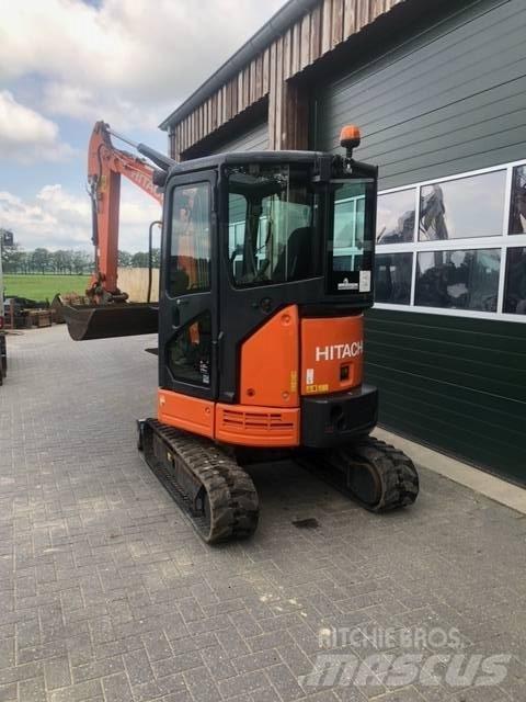 Hitachi ZX 26 U-5 Mini pelle < 7t