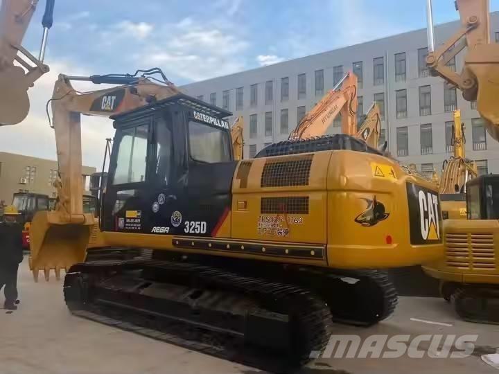 CAT 325 D Pelle sur chenilles