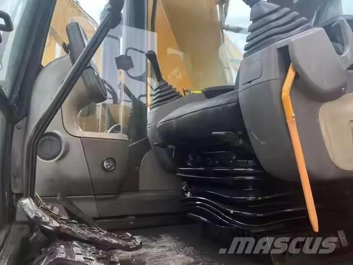 CAT 325 D Pelle sur chenilles