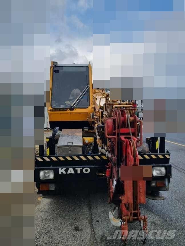 Kato MR 100 Grues mobiles