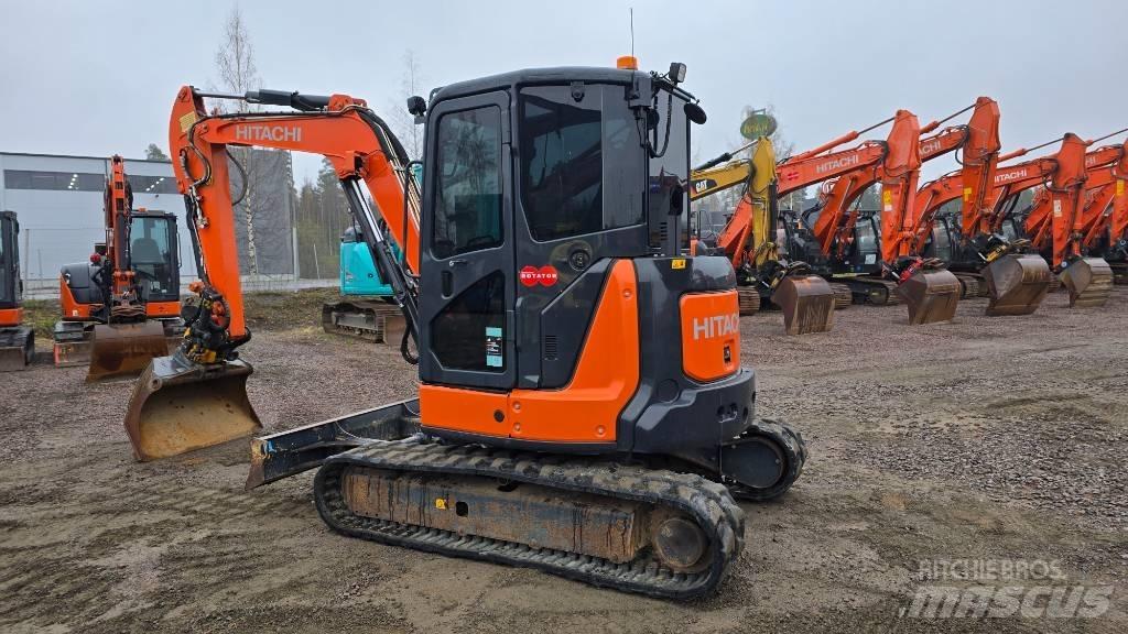 Hitachi ZX55-5A CLR Mini pelle < 7t