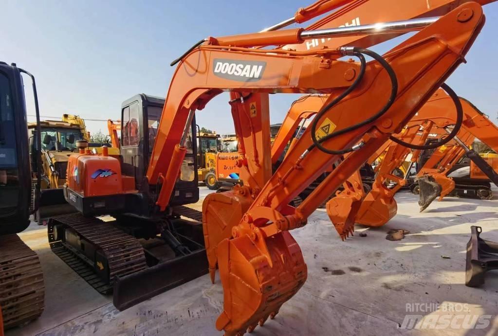 Doosan DH55 Pelle sur chenilles