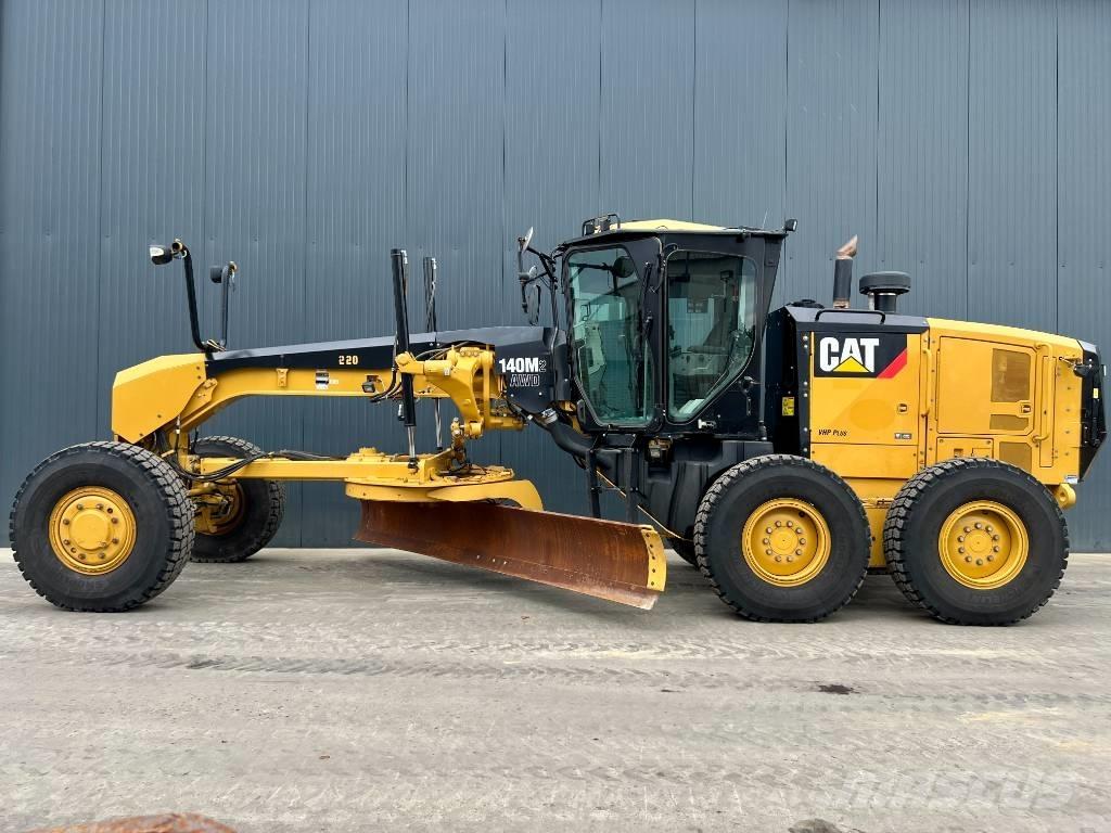 CAT 140M2 AWD Niveleuse