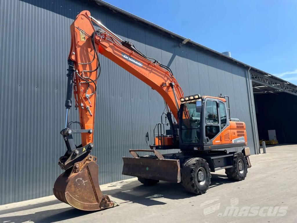 Doosan DX170W-5 Pelle sur pneus