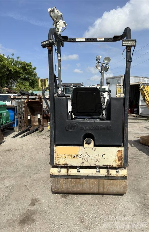 Ingersoll Rand DD 16 Compacteur de sol
