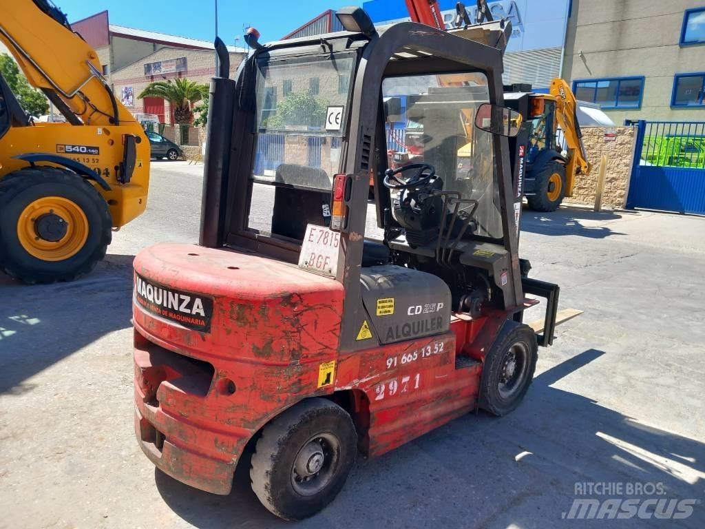 Manitou CD 25 P Chariots diesel