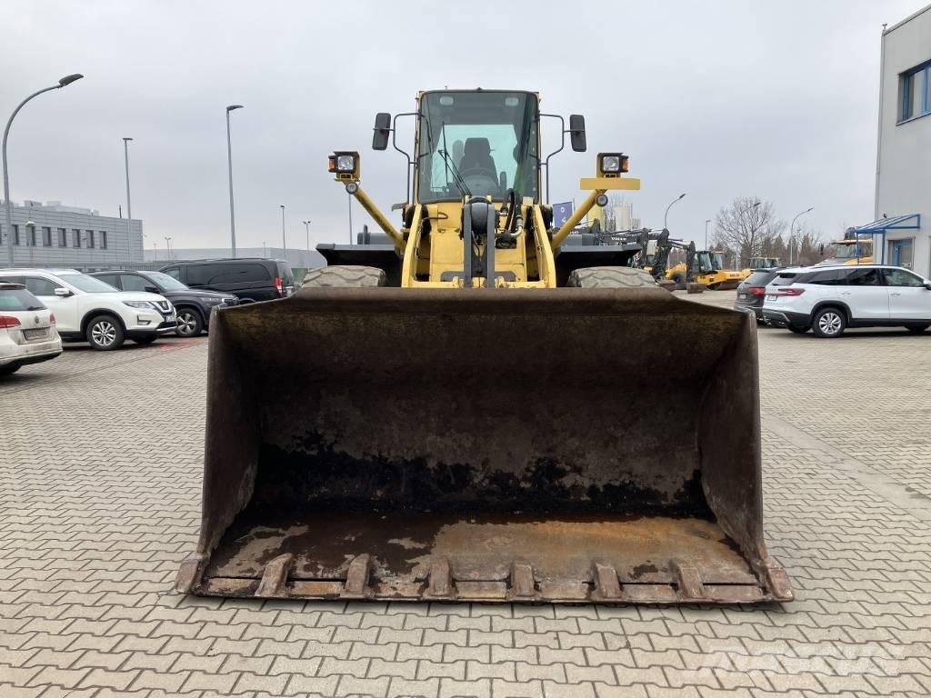 Komatsu WA 420 Chargeuse sur pneus