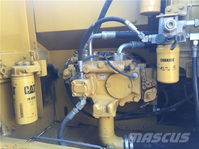 CAT 320 D Pelle sur chenilles