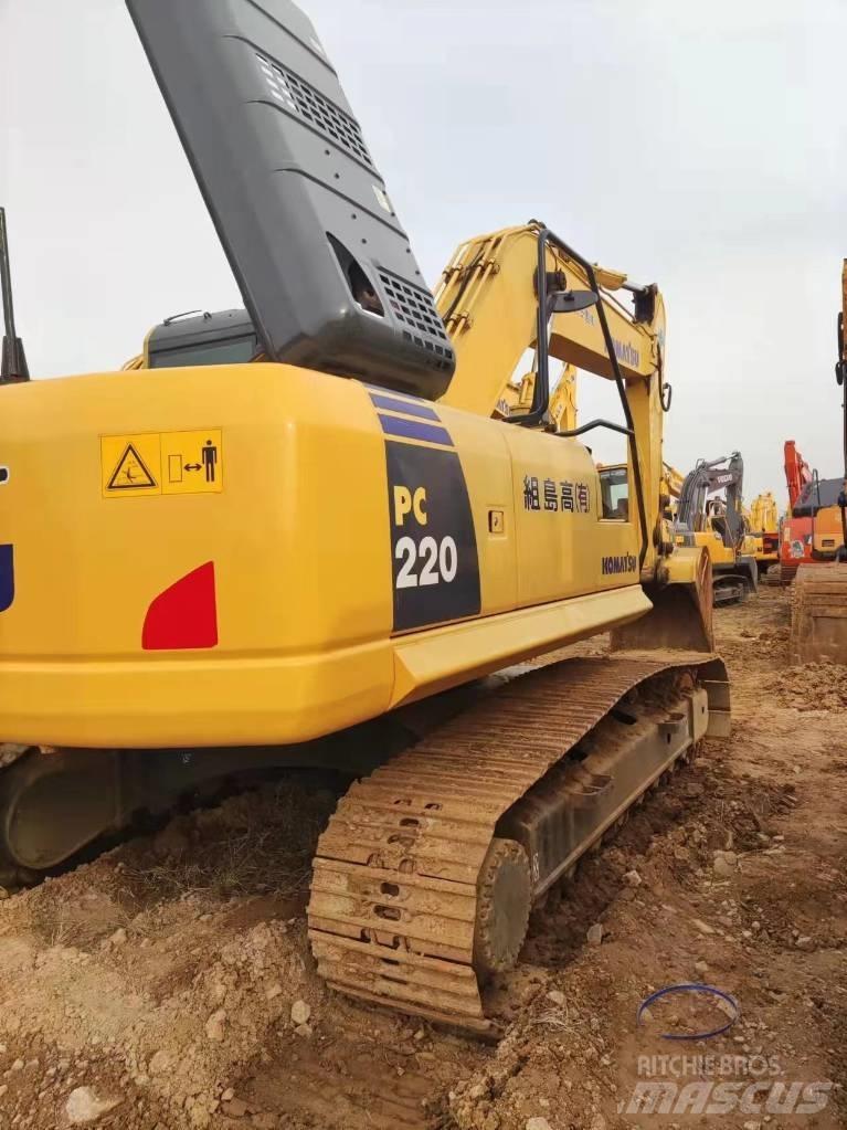 Komatsu PC220 Pelle sur chenilles