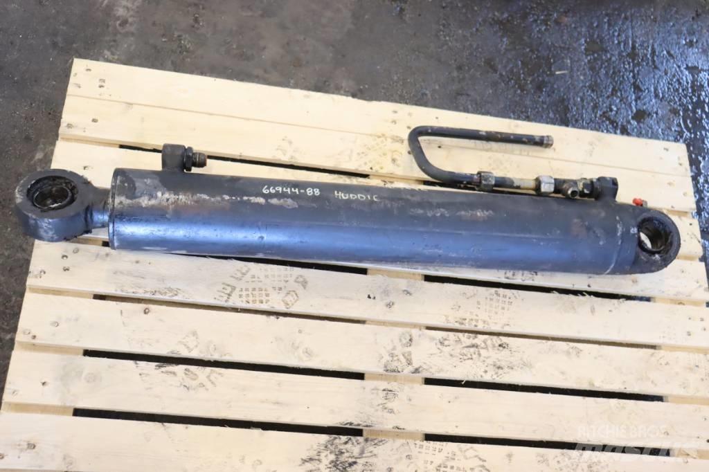 Huddig 960 Pelle sur pneus
