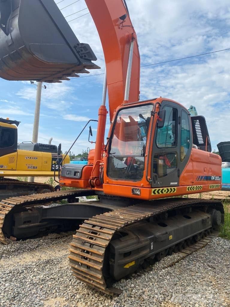 Doosan DX 300 LC Pelle sur chenilles