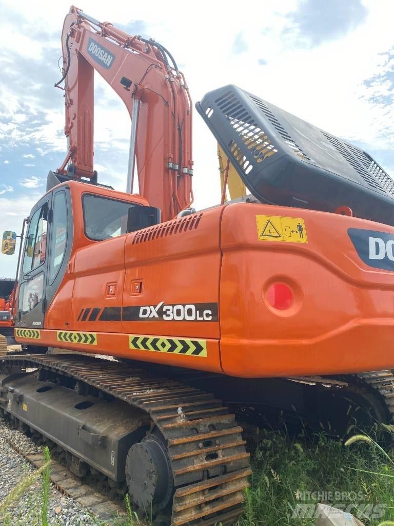 Doosan DX 300 LC Pelle sur chenilles