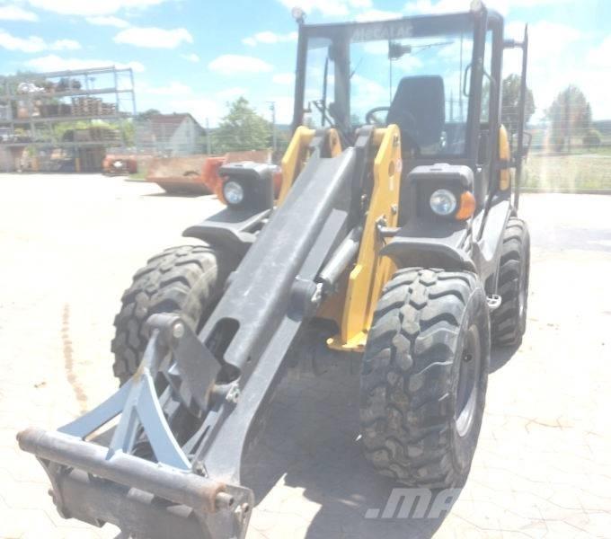 Mecalac AX 1000 Chargeuse compacte