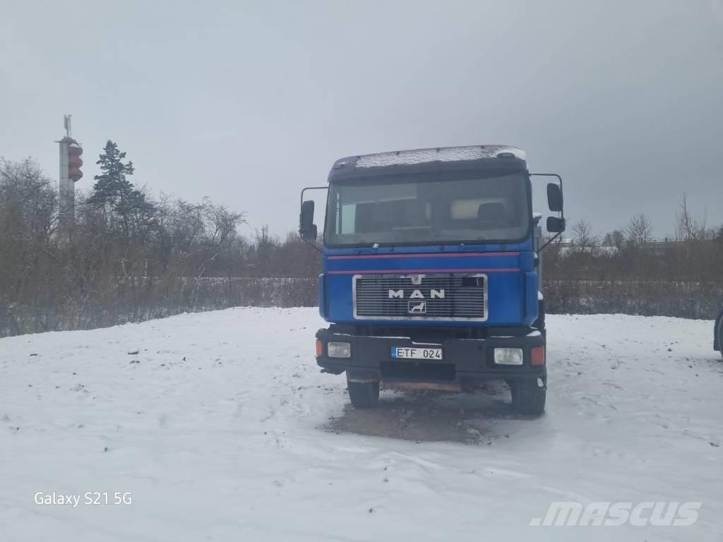 MAN 26.372 Camion benne