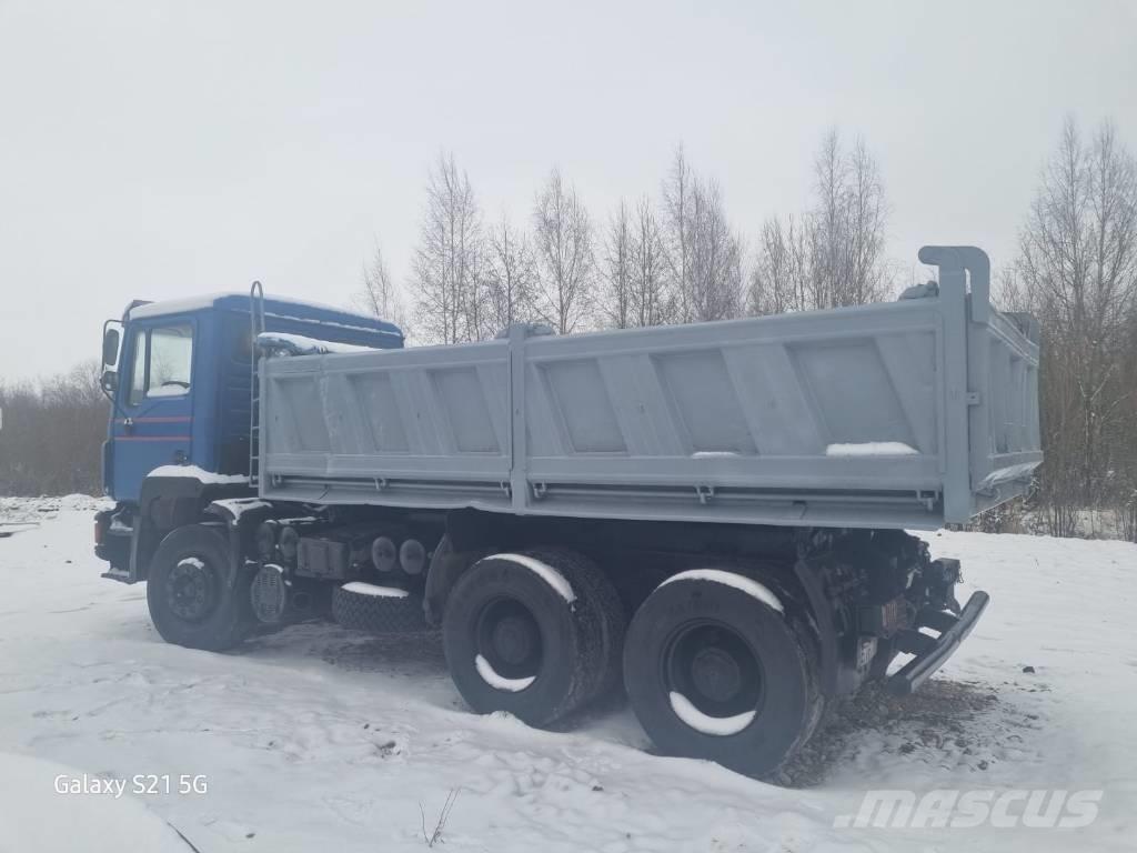 MAN 26.372 Camion benne