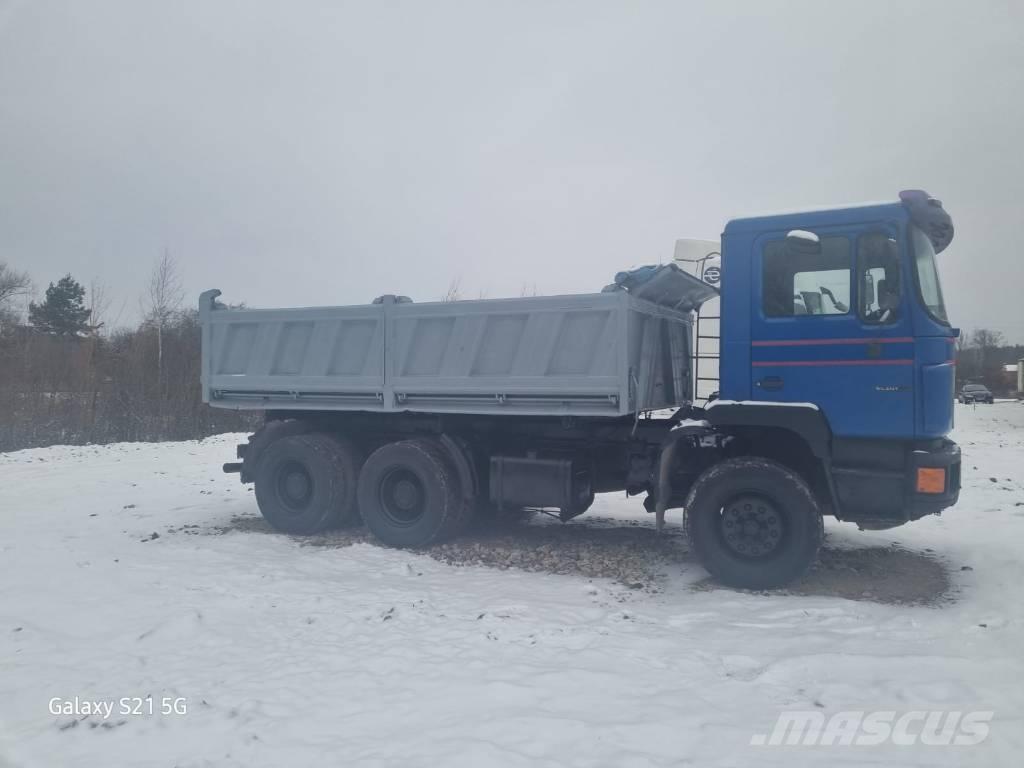 MAN 26.372 Camion benne