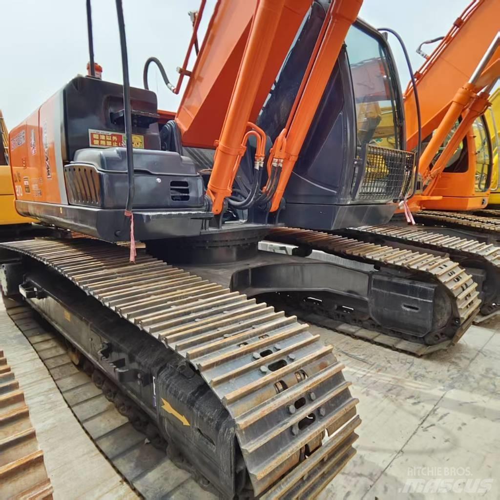 Hitachi ZX 210 Pelle sur chenilles