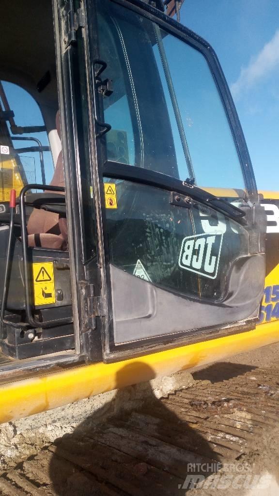 JCB JS 220 LC Pelle sur chenilles