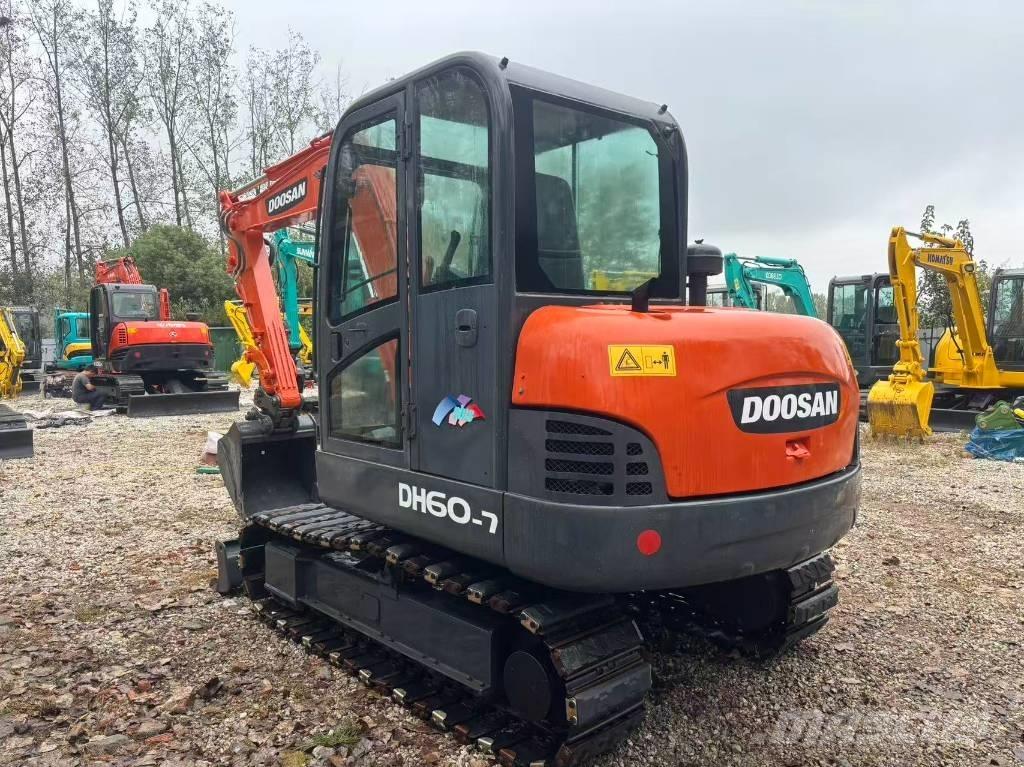 Doosan DH60-7 Mini pelle < 7t