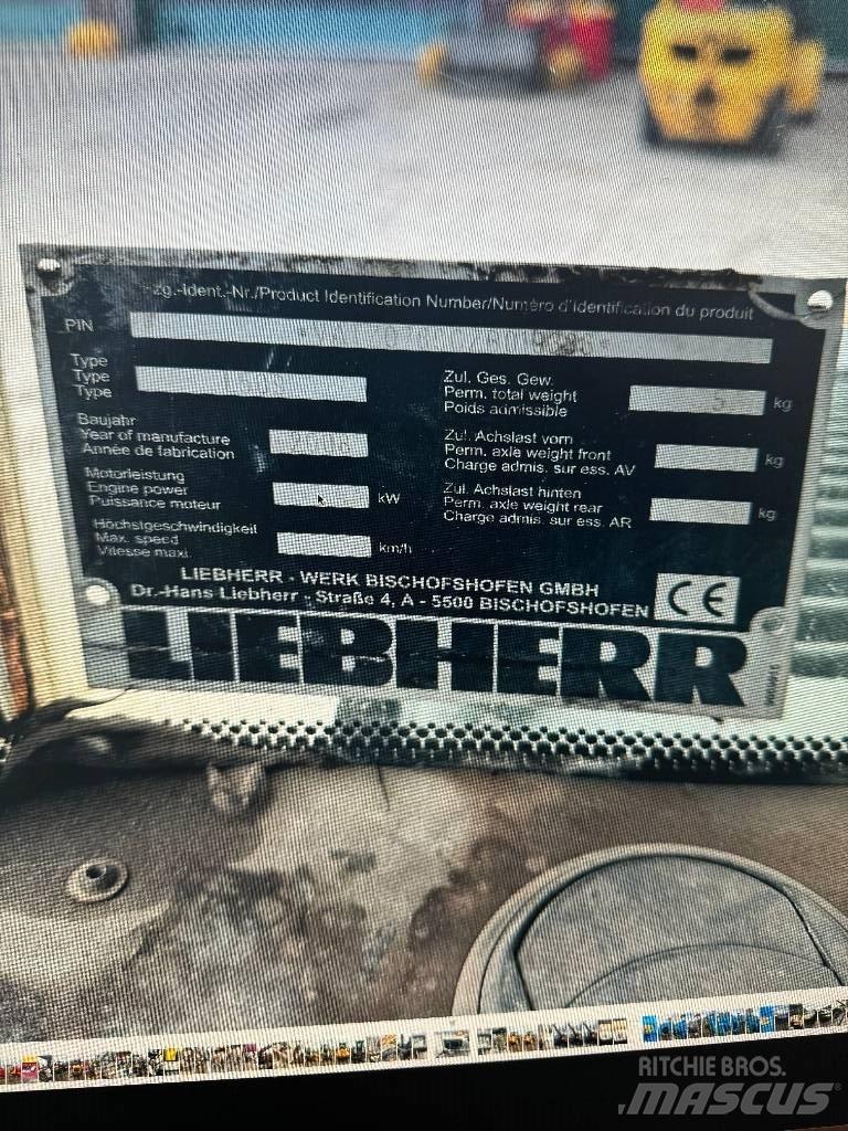 Liebherr L 509 Chargeuse sur pneus