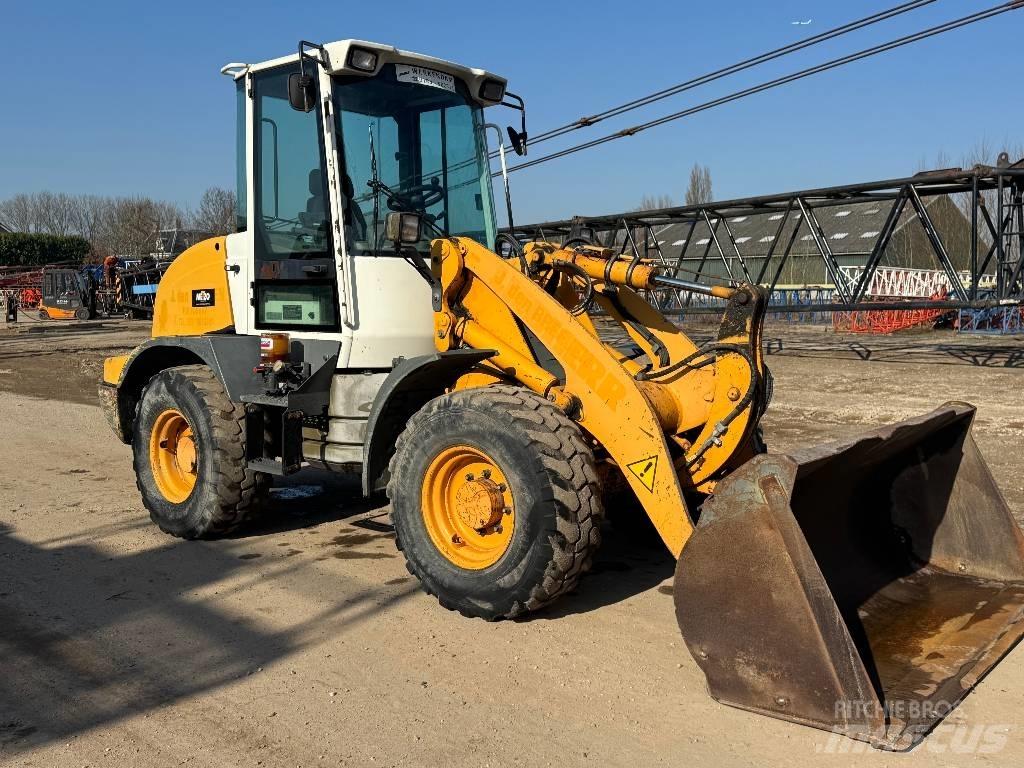 Liebherr L 509 Chargeuse sur pneus
