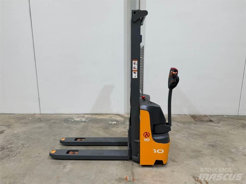 XEA 10 2S300 Gerbeur accompagnant