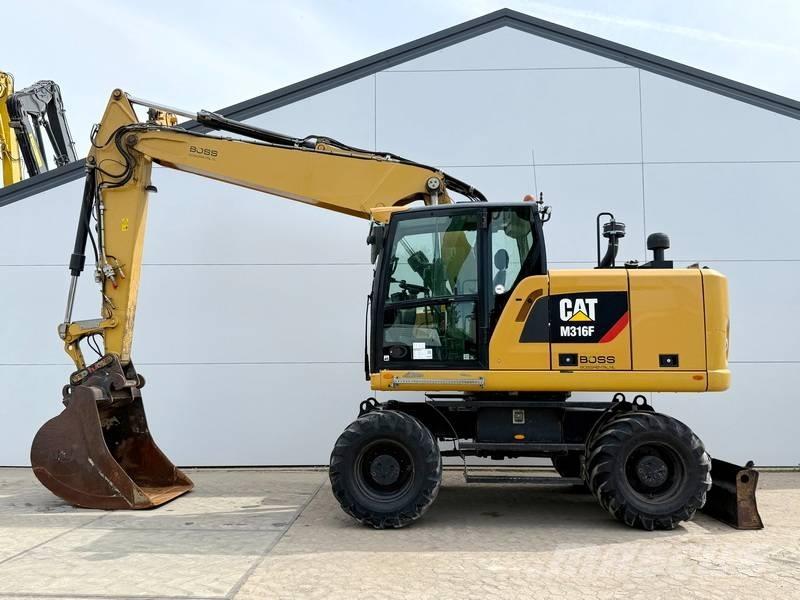 CAT M316F Pelle sur pneus