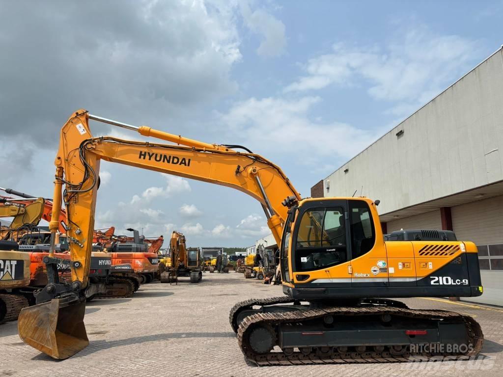 Hyundai 210LC-9A Pelle sur chenilles