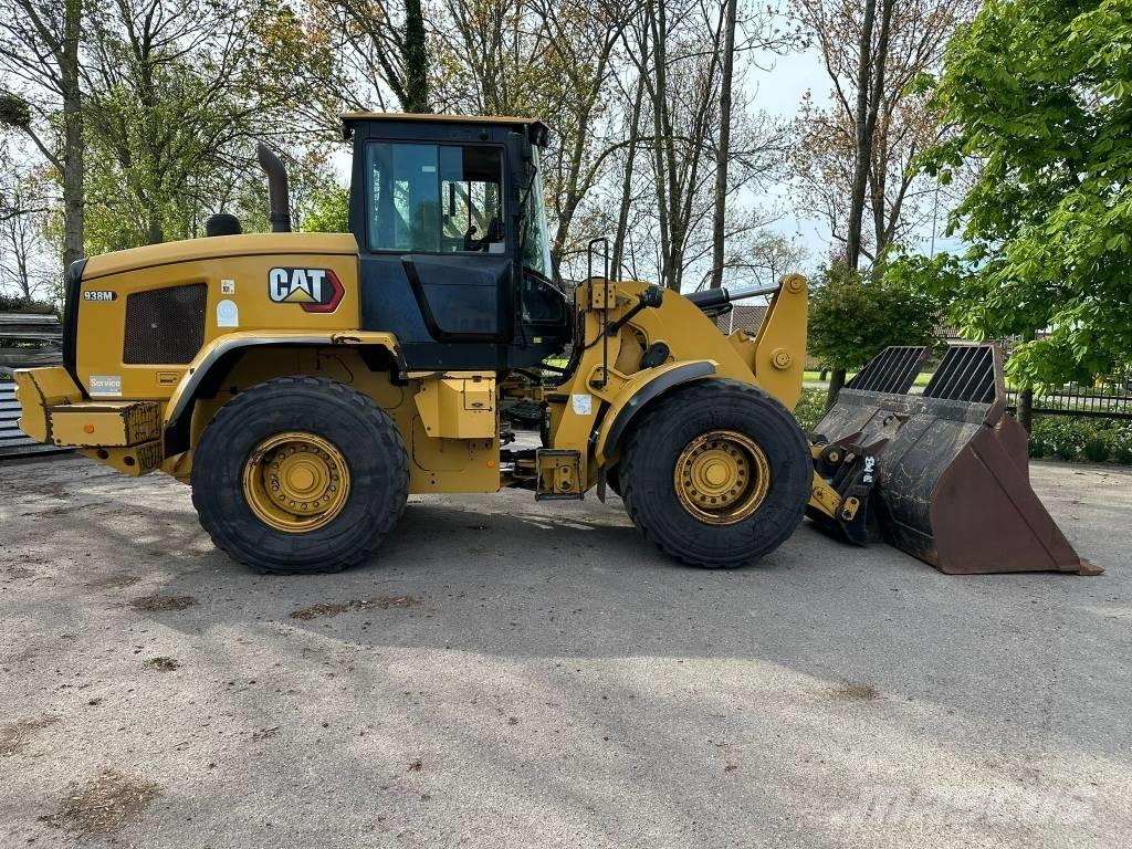 CAT 938 M Chargeuse sur pneus