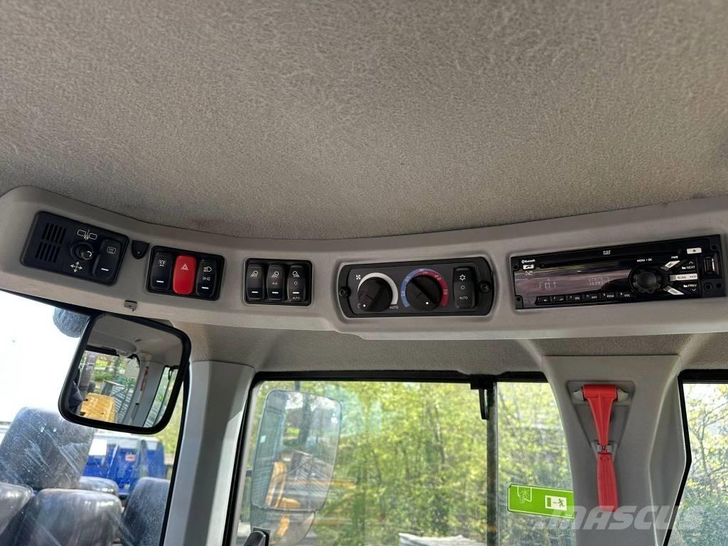 CAT 938 M Chargeuse sur pneus