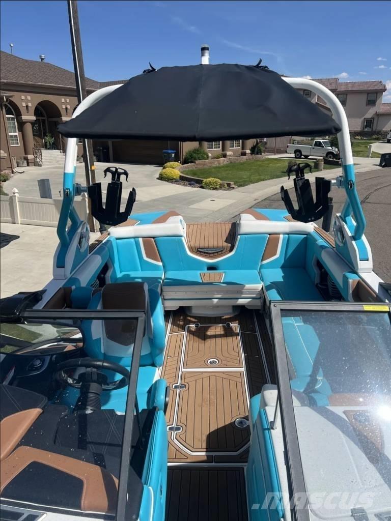  Nautique G23 Bateaux de travail, barges et pontons