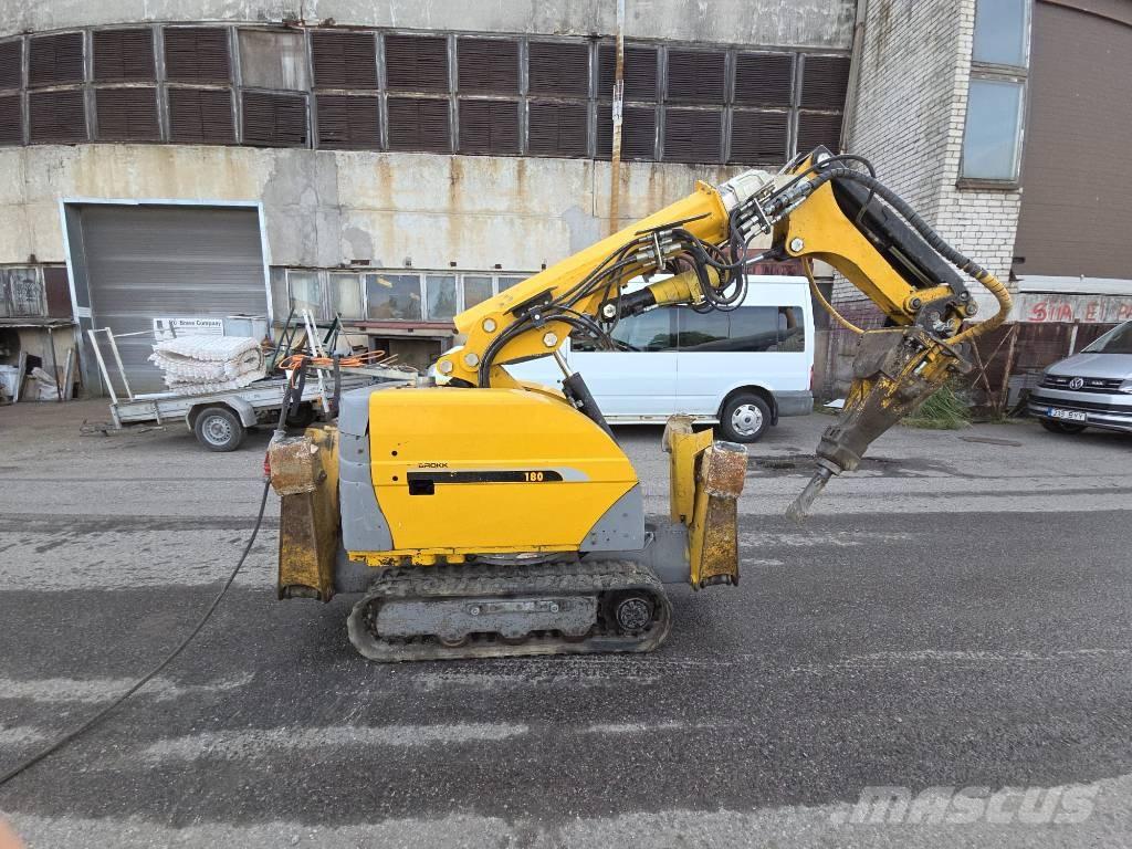 Brokk 180 Pelle de démolition