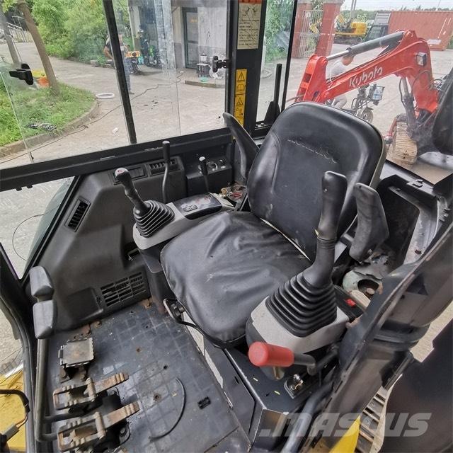Komatsu PC 35 M-2 Mini pelle < 7t