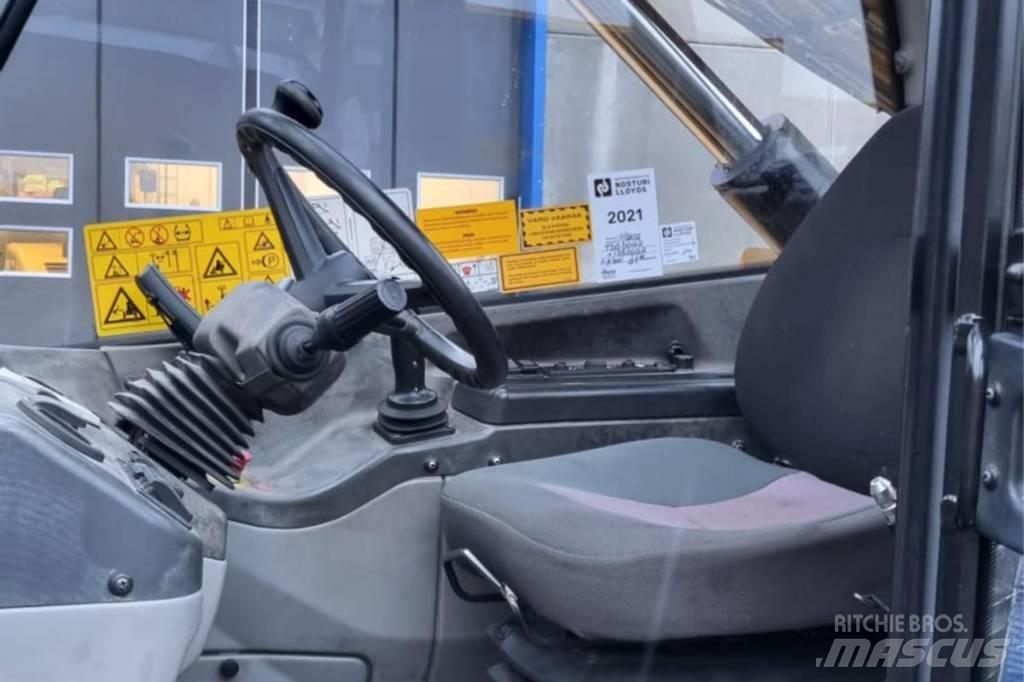 CAT TH 414 Chariot télescopique
