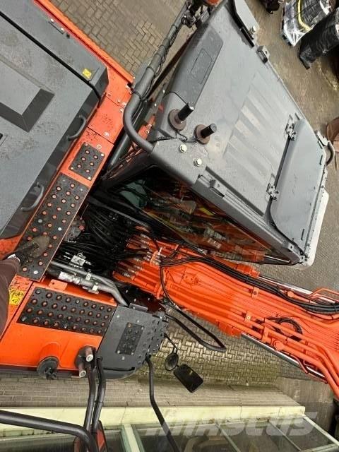 Hitachi ZX 170 W-6 Pelle sur pneus
