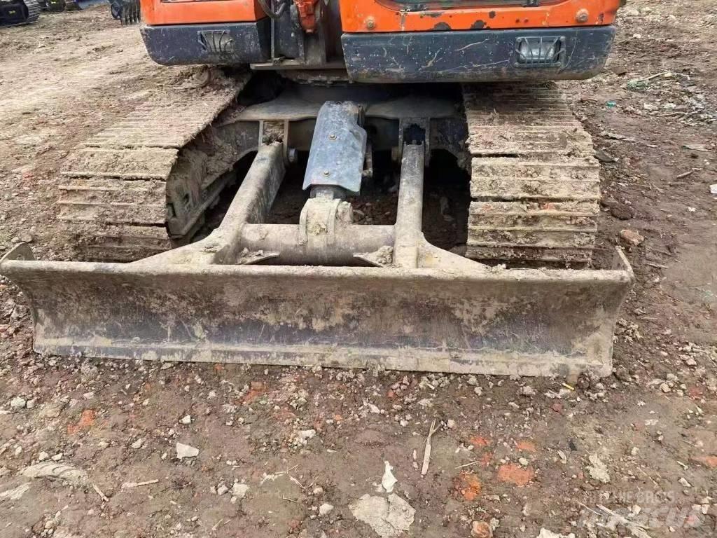 Doosan DX 75-9 Pelle sur chenilles