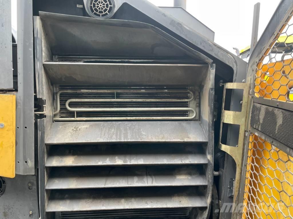 Volvo P7820C Finisseur