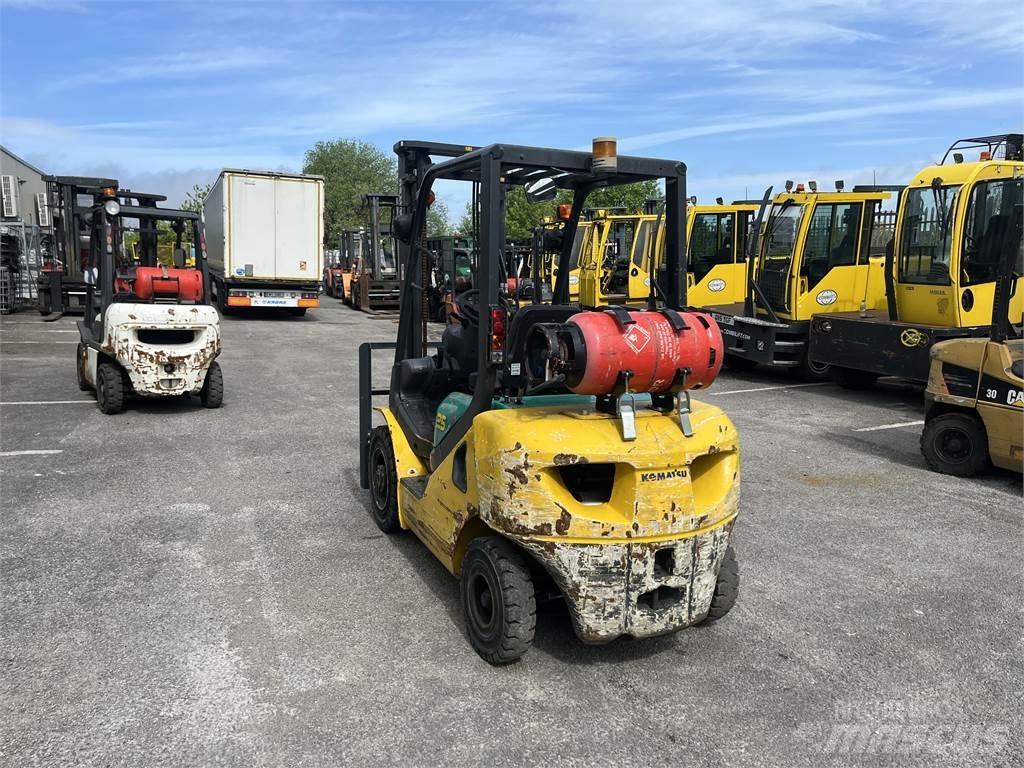 Komatsu FG25HT-16R Chariots GPL