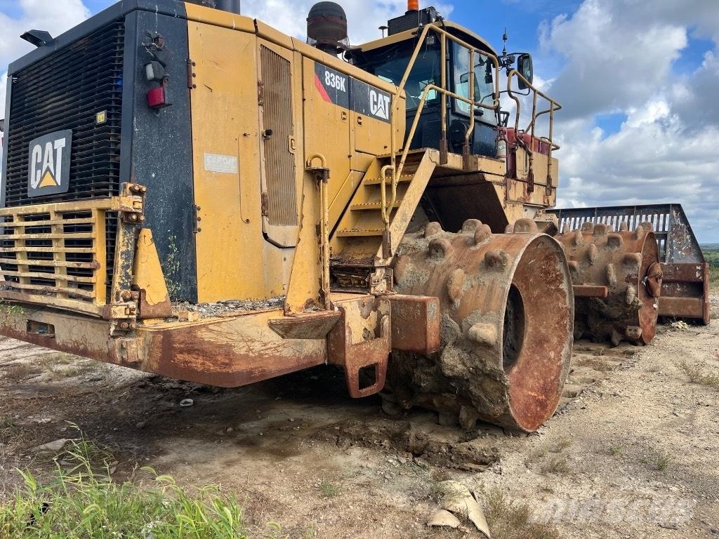 CAT 836K Compacteur de sol