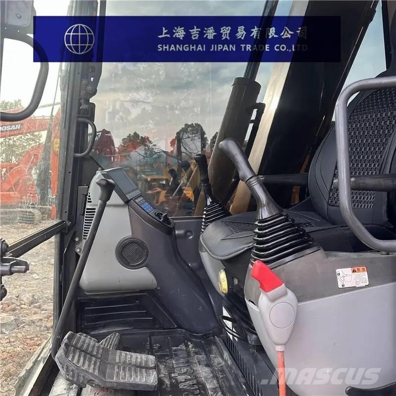 Komatsu PC 70 Mini pelle < 7t