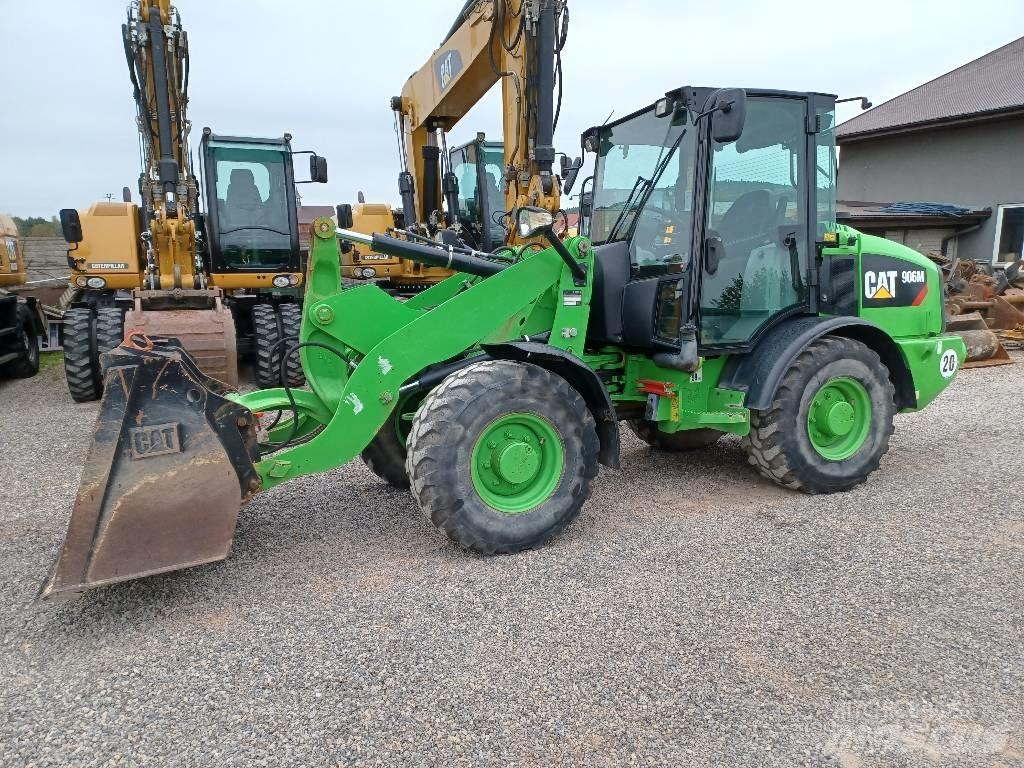 CAT 906M Chargeuse sur pneus