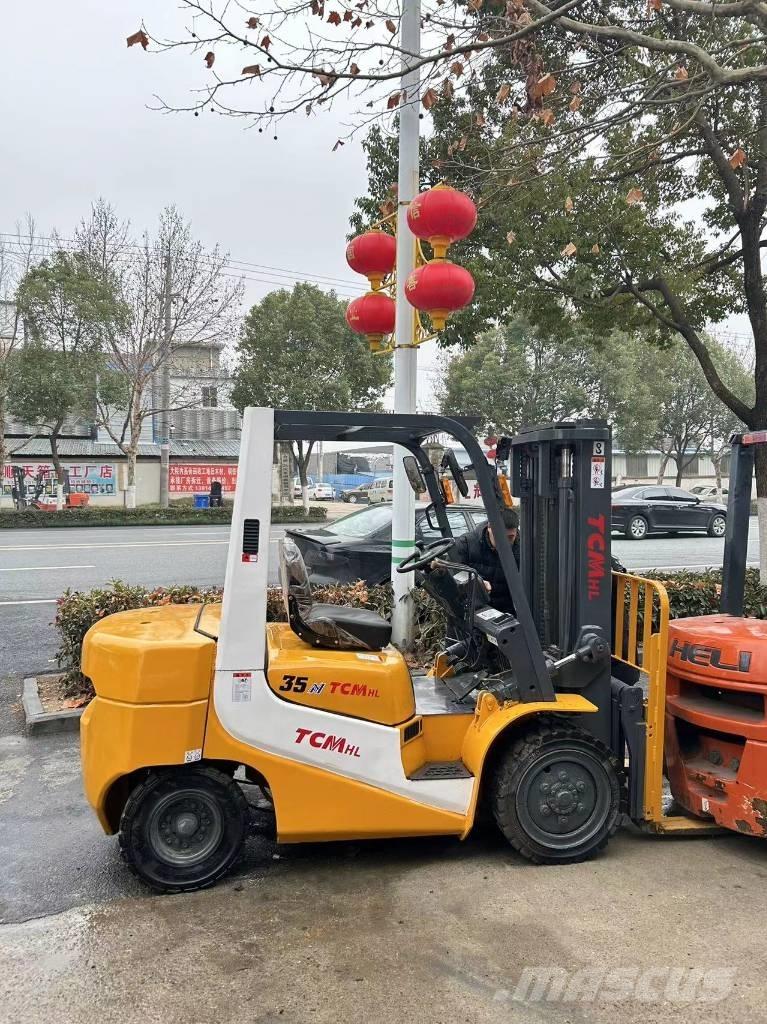 TCM 35 Chariots diesel